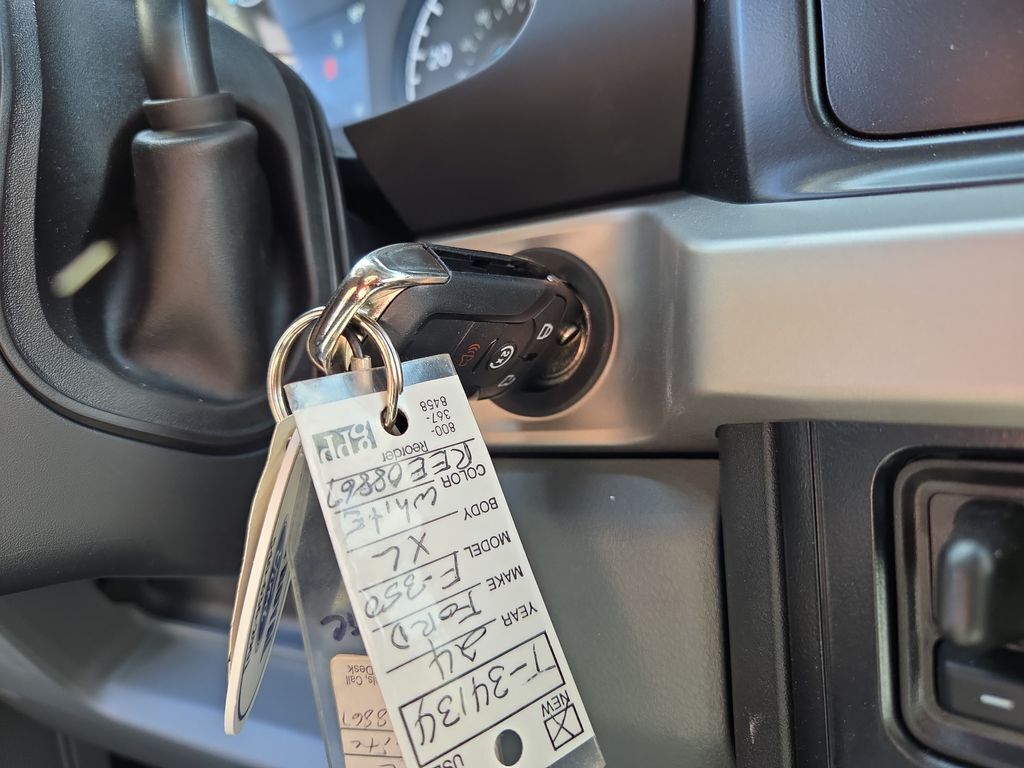 2024 Ford F-350 Chassis XL