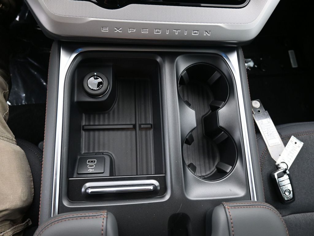 2025 Ford Expedition Active MAX