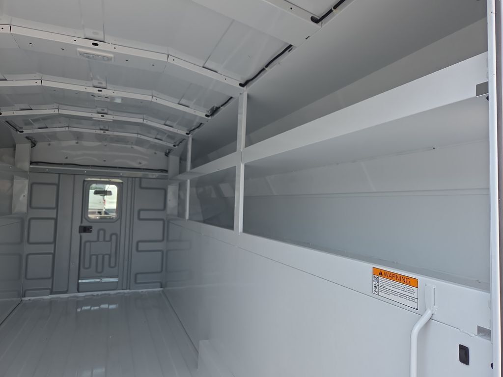 2024 Ford E-450 Cutaway 