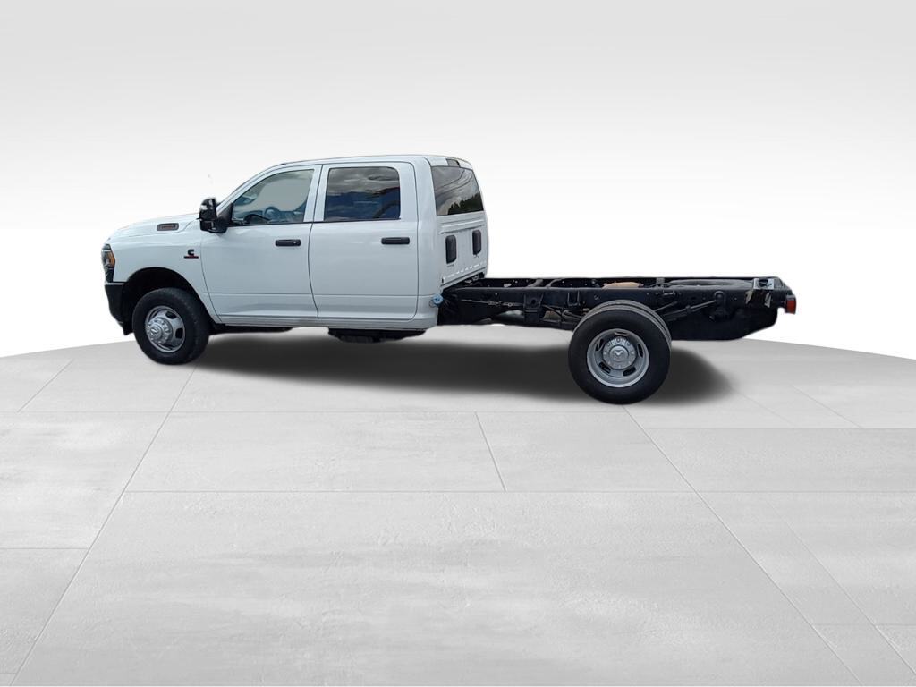 2022 Ram 3500 Chassis Tradesman/SLT/Laramie/Limited