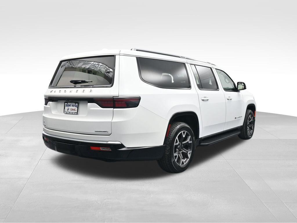 2023 Jeep Wagoneer L Series III 4x4