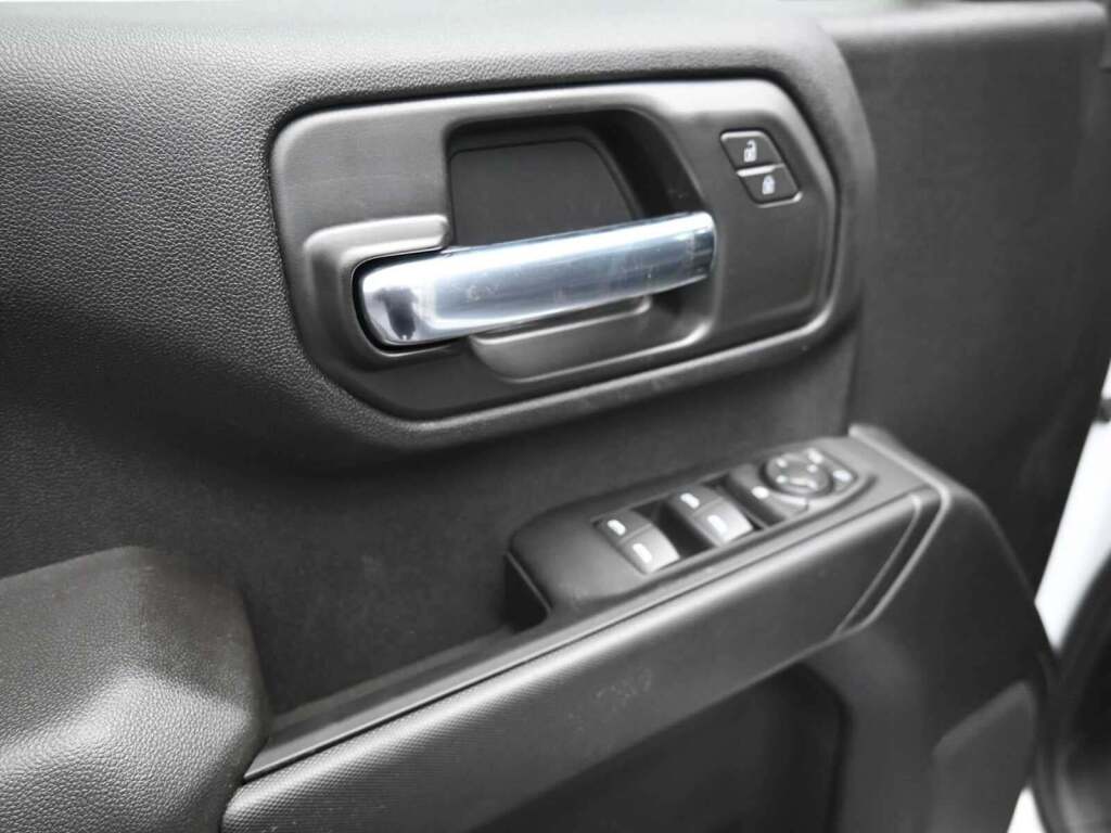 2025 GMC Sierra 2500HD Pro