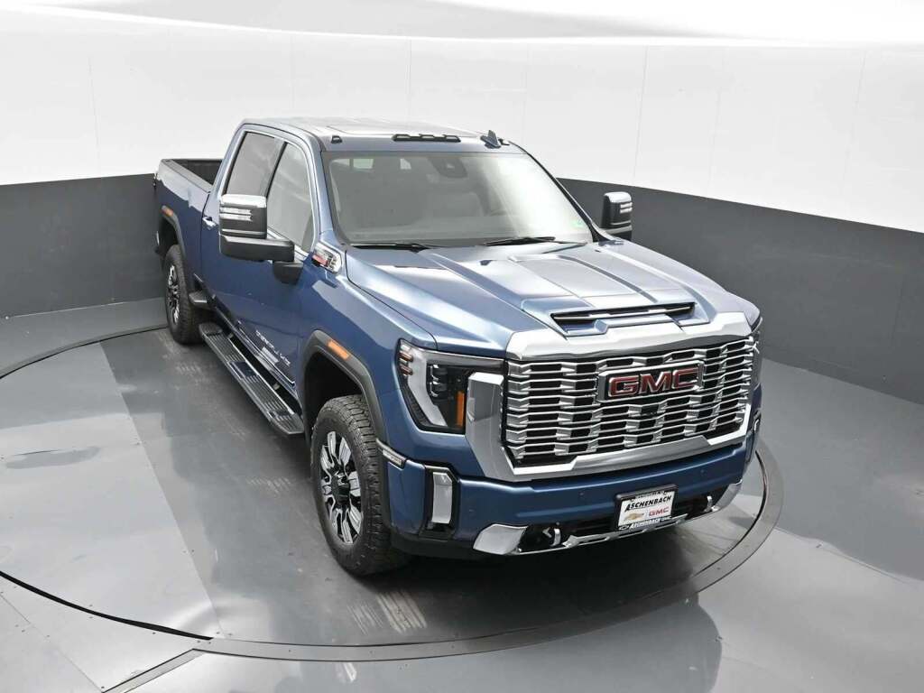 2025 GMC Sierra 2500HD Denali