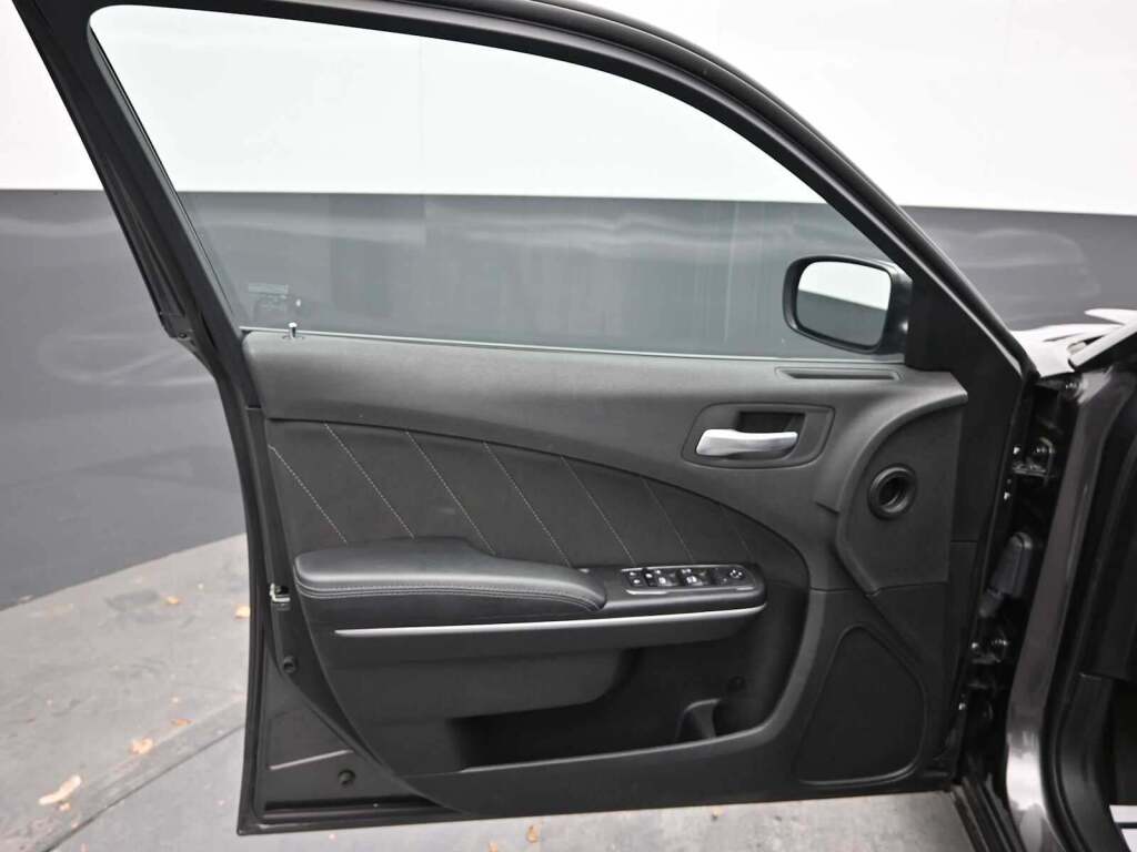 2020 Dodge Charger SXT RWD