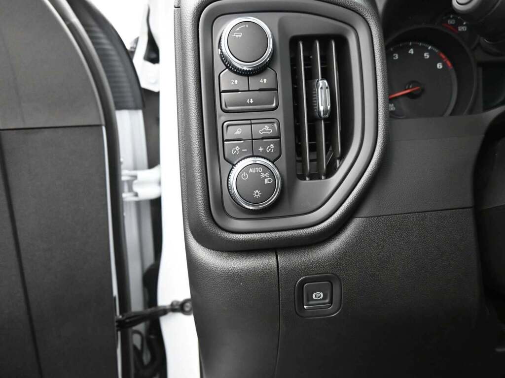 2025 GMC Sierra 3500HD Pro