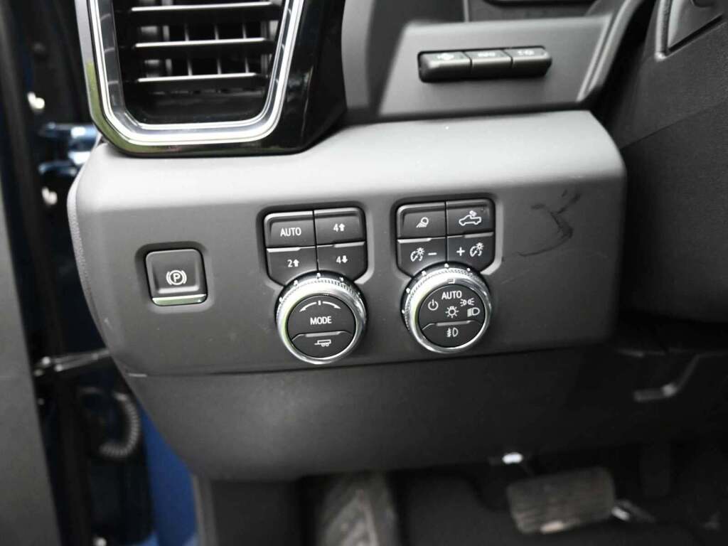 2025 GMC Sierra 2500HD Denali