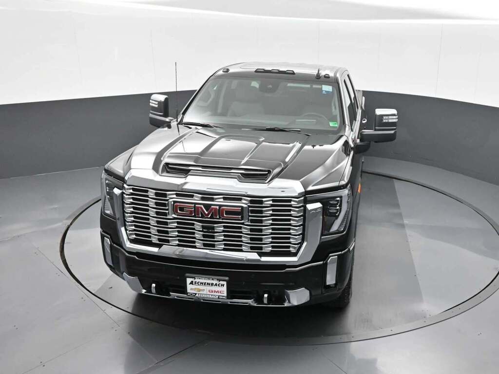 2025 GMC Sierra 2500HD Denali