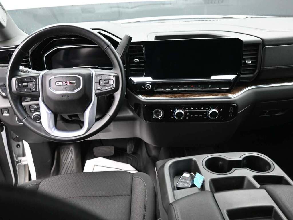 2023 GMC Sierra 1500 SLE