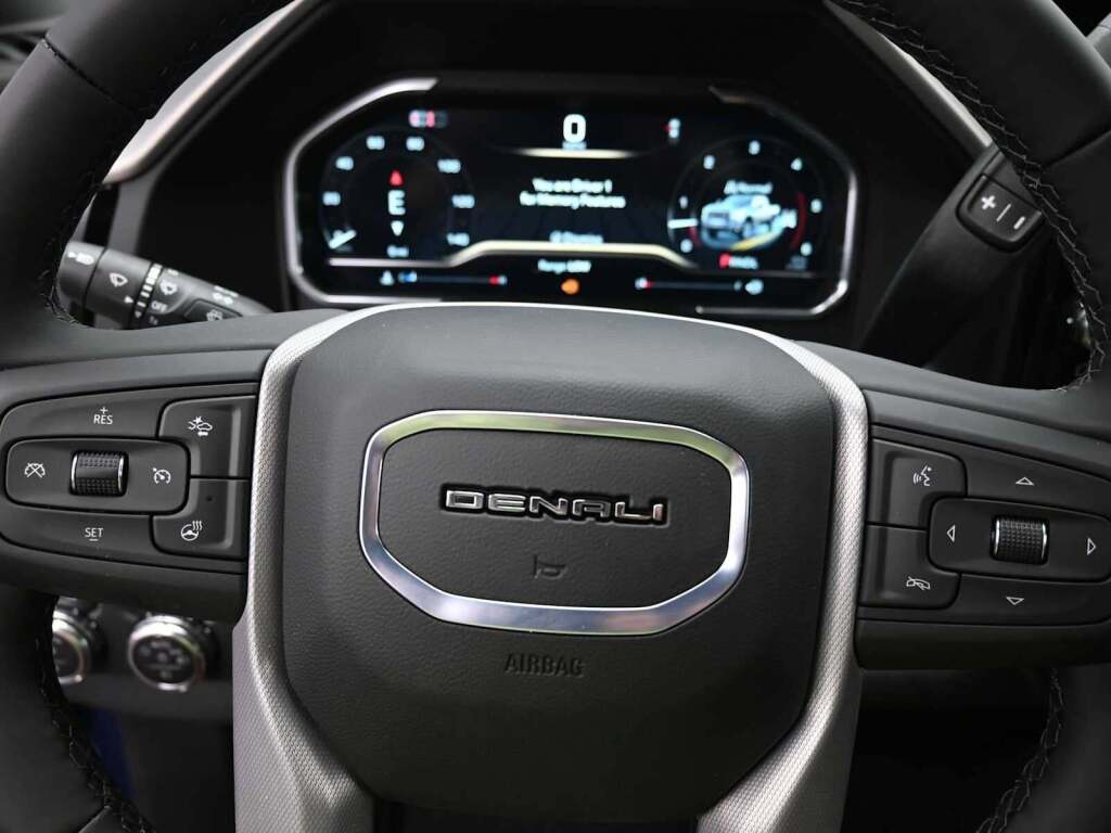 2025 GMC Sierra 2500HD Denali