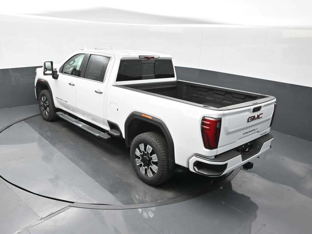 2025 GMC Sierra 2500HD Denali