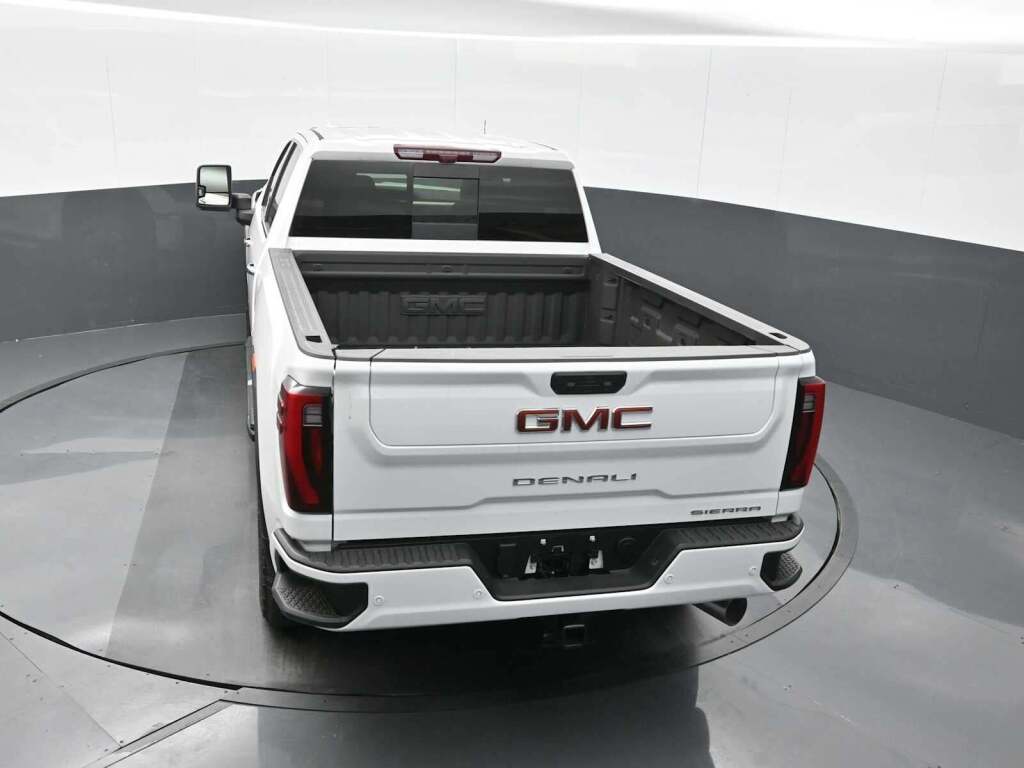2025 GMC Sierra 2500HD Denali