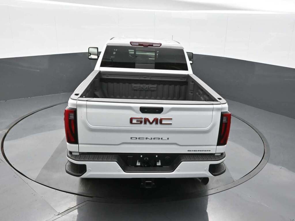 2025 GMC Sierra 2500HD Denali