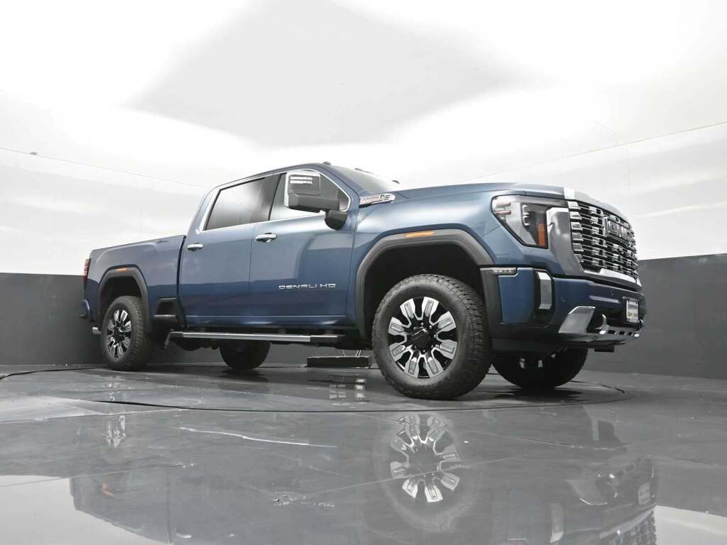 2025 GMC Sierra 2500HD Denali