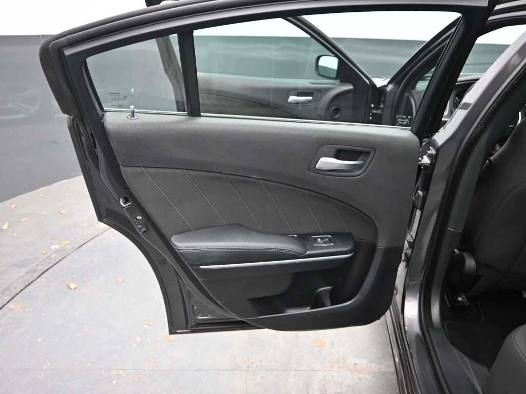 2020 Dodge Charger SXT RWD