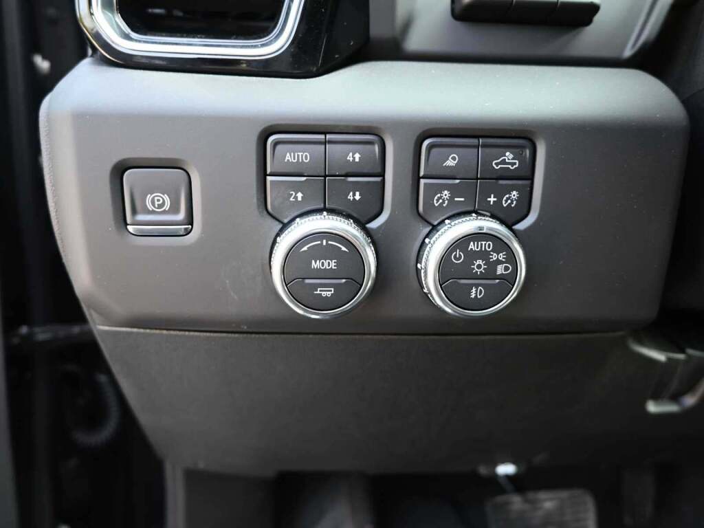 2025 GMC Sierra 2500HD Denali