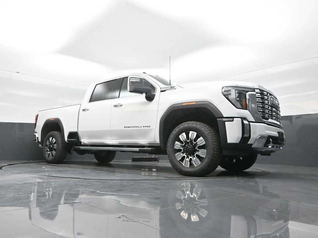 2025 GMC Sierra 2500HD Denali