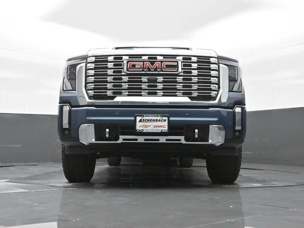 2025 GMC Sierra 2500HD Denali