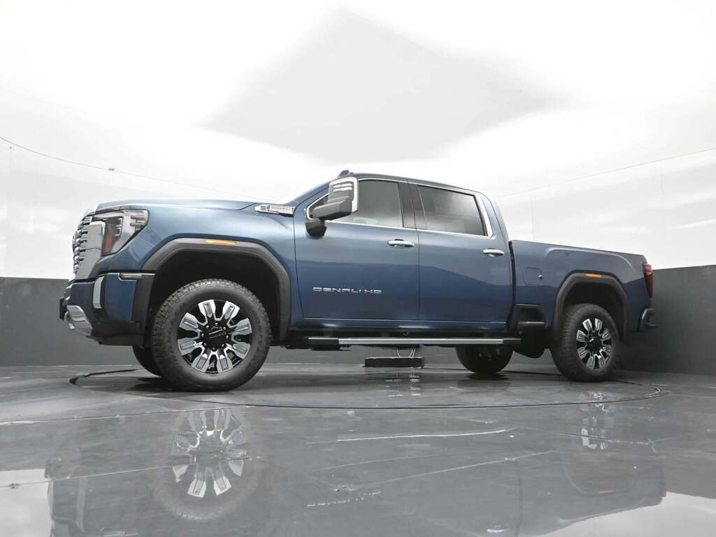 2025 GMC Sierra 2500HD Denali