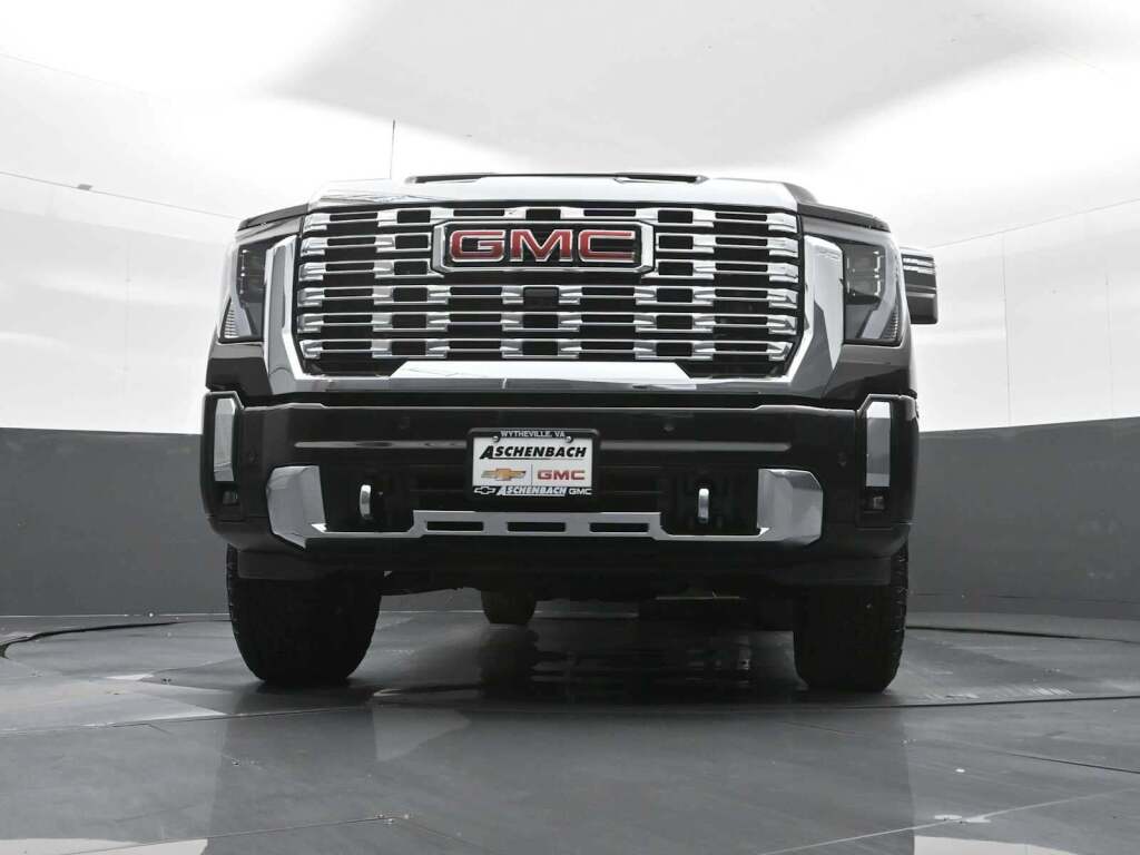 2025 GMC Sierra 2500HD Denali