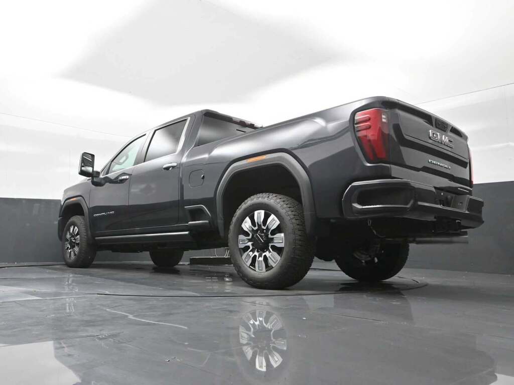 2025 GMC Sierra 2500HD Denali