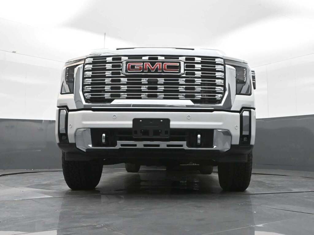 2025 GMC Sierra 2500HD Denali