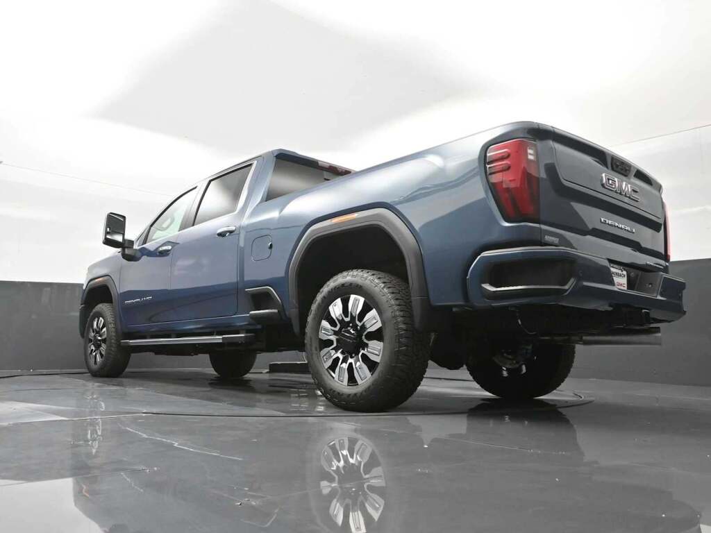 2025 GMC Sierra 2500HD Denali