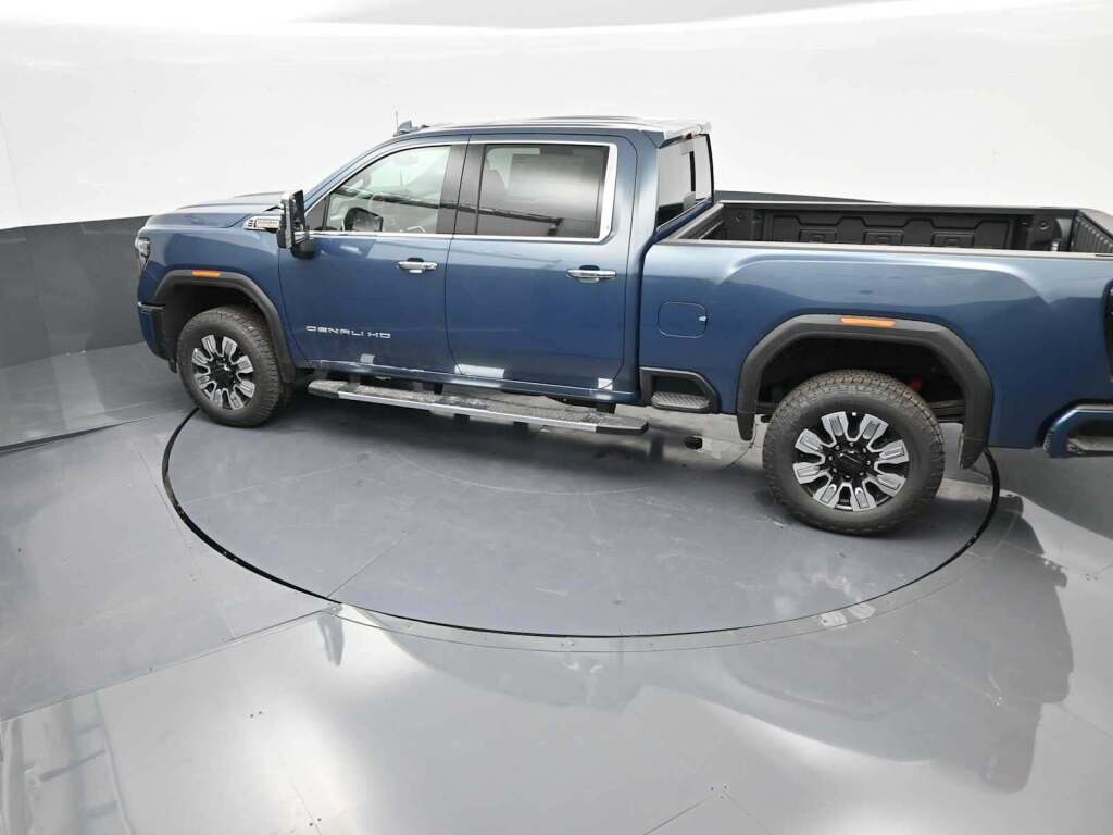 2025 GMC Sierra 2500HD Denali