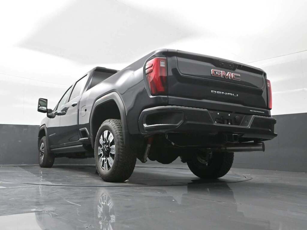 2025 GMC Sierra 2500HD Denali