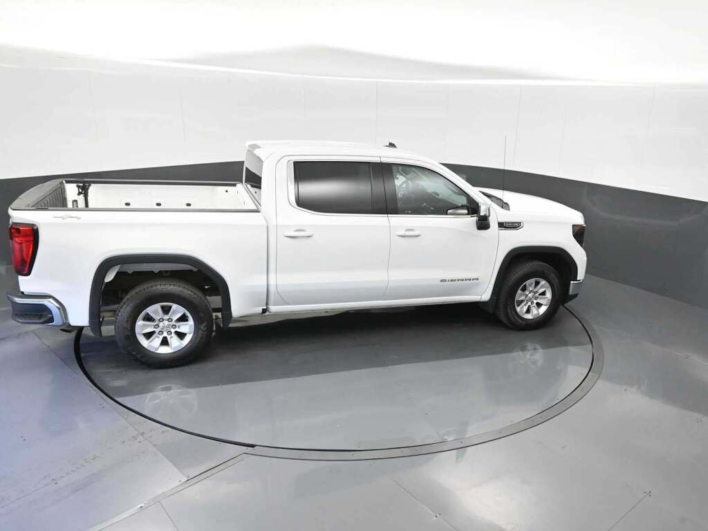 2023 GMC Sierra 1500 SLE