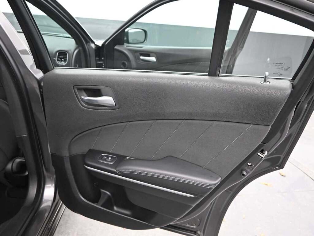 2020 Dodge Charger SXT RWD