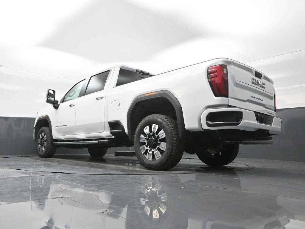 2025 GMC Sierra 2500HD Denali