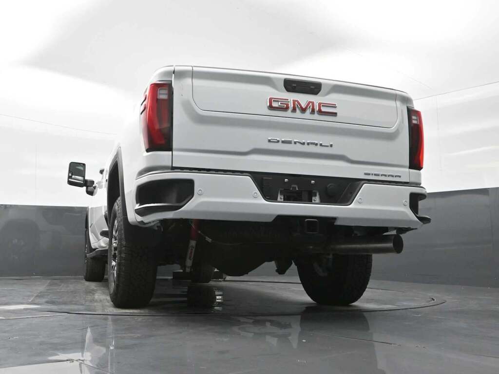 2025 GMC Sierra 2500HD Denali