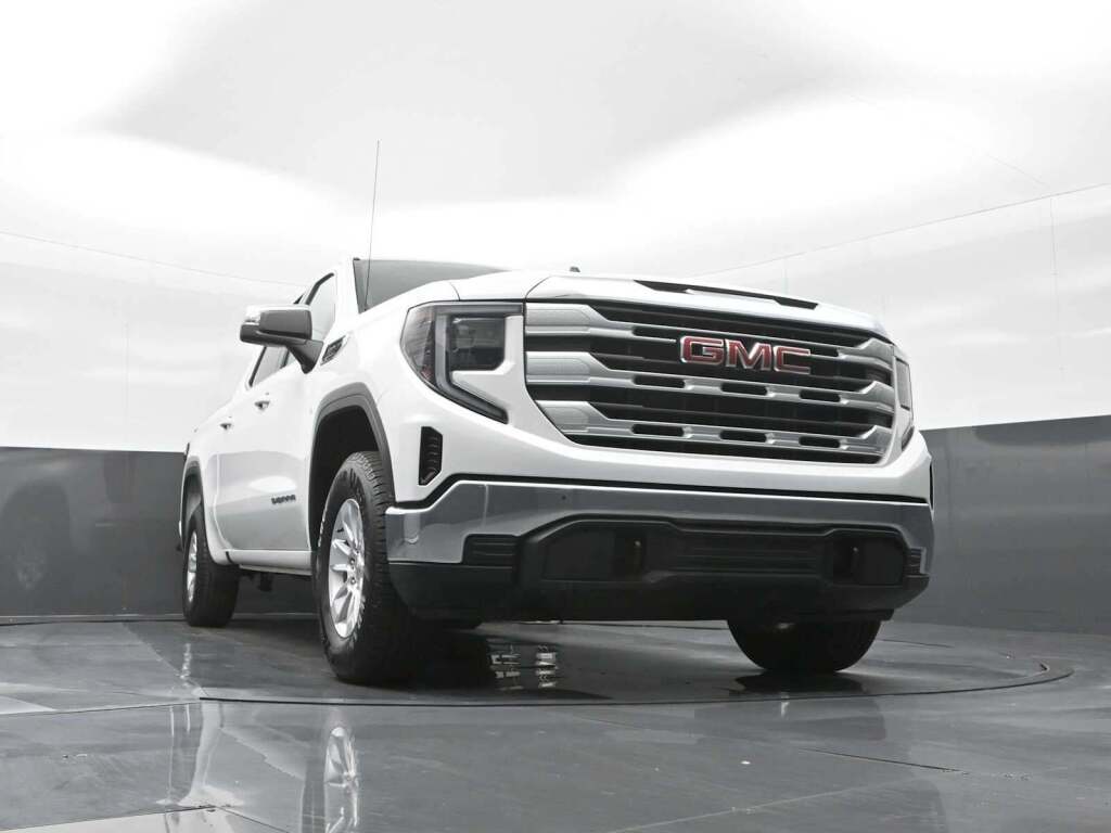 2023 GMC Sierra 1500 SLE