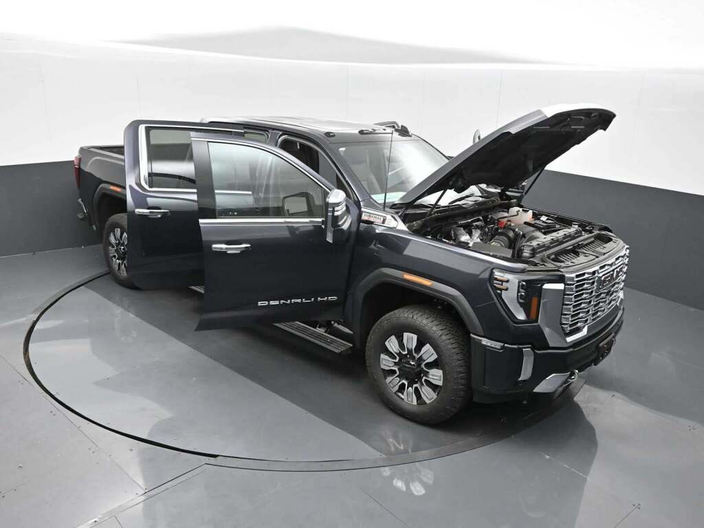 2025 GMC Sierra 2500HD Denali