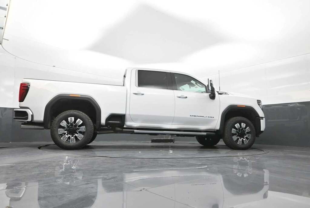 2025 GMC Sierra 2500HD Denali