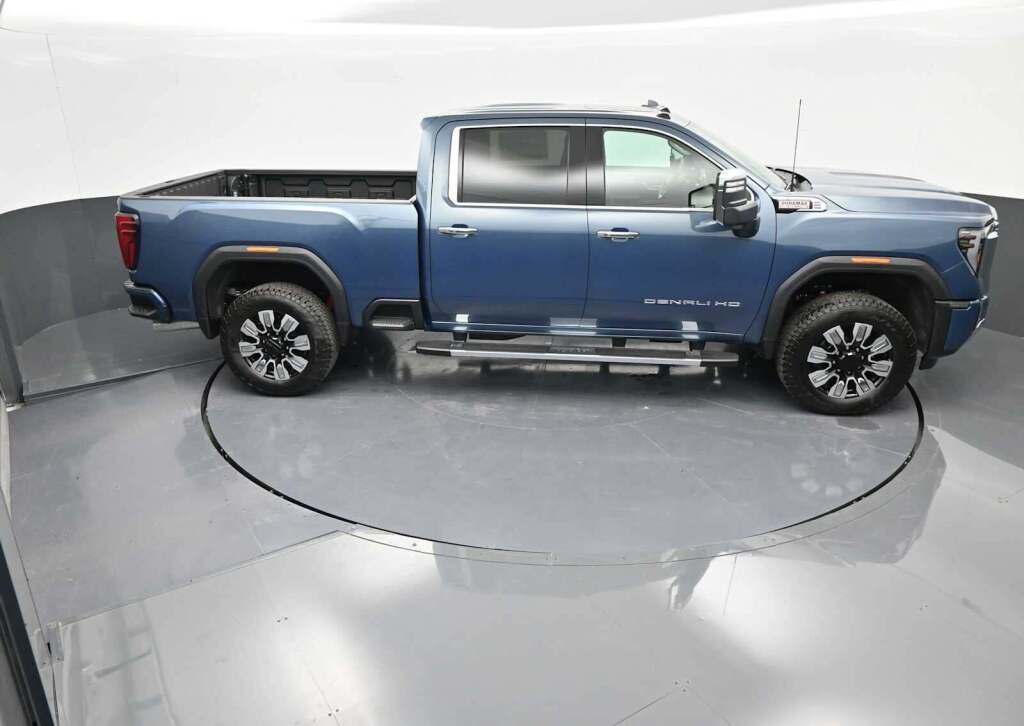 2025 GMC Sierra 2500HD Denali