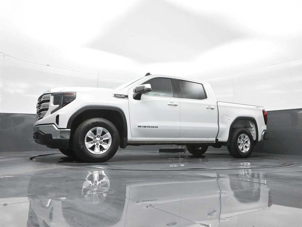 2023 GMC Sierra 1500 SLE