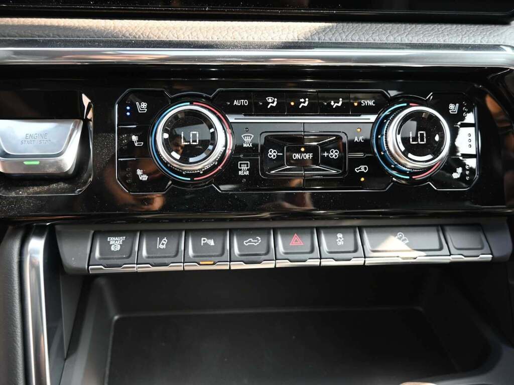 2025 GMC Sierra 2500HD Denali