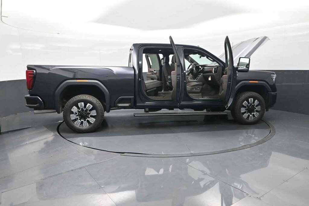 2025 GMC Sierra 2500HD Denali