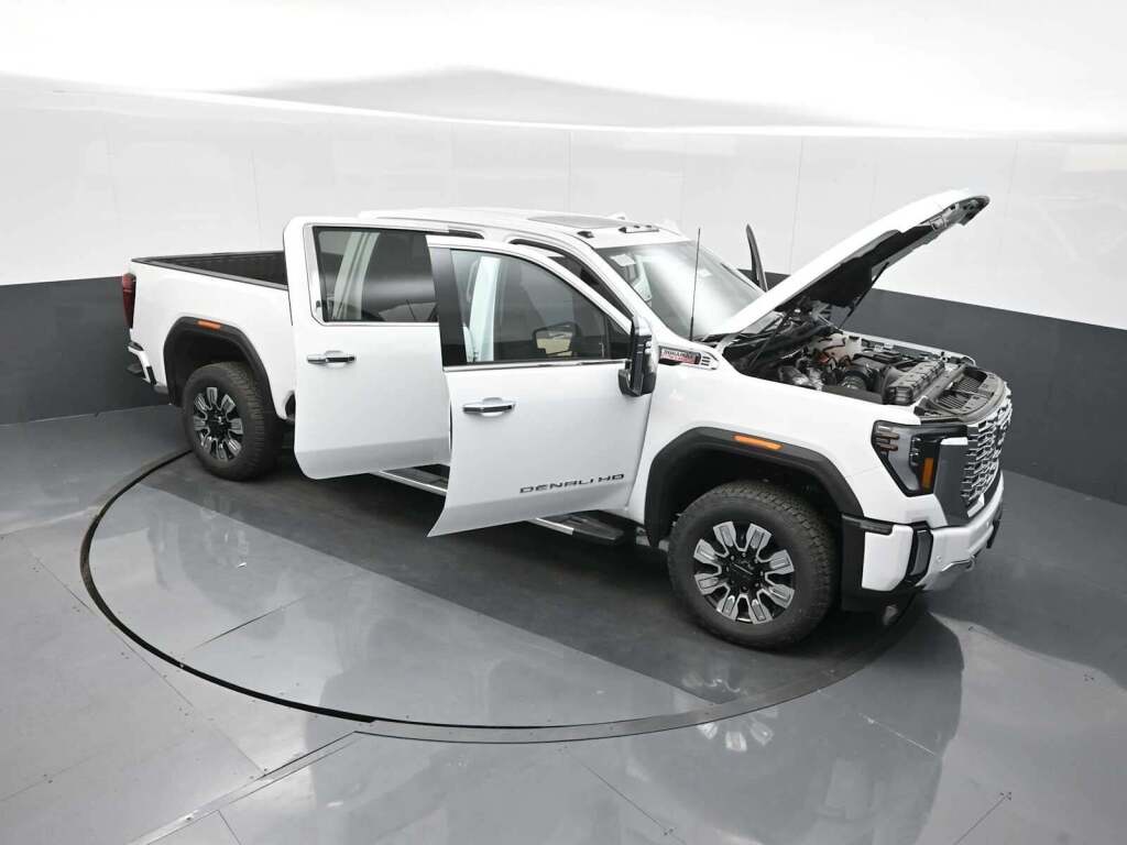 2025 GMC Sierra 2500HD Denali