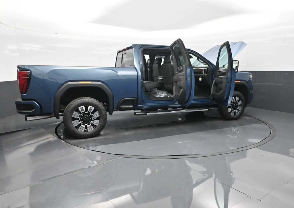 2025 GMC Sierra 2500HD Denali