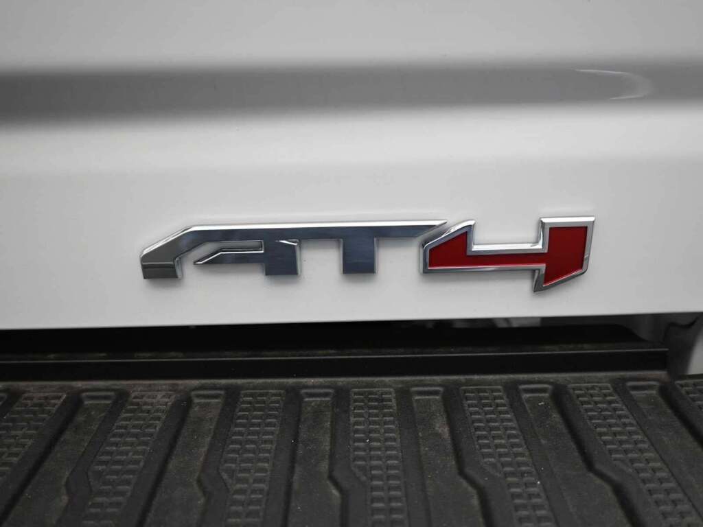 2025 GMC Sierra 2500HD AT4