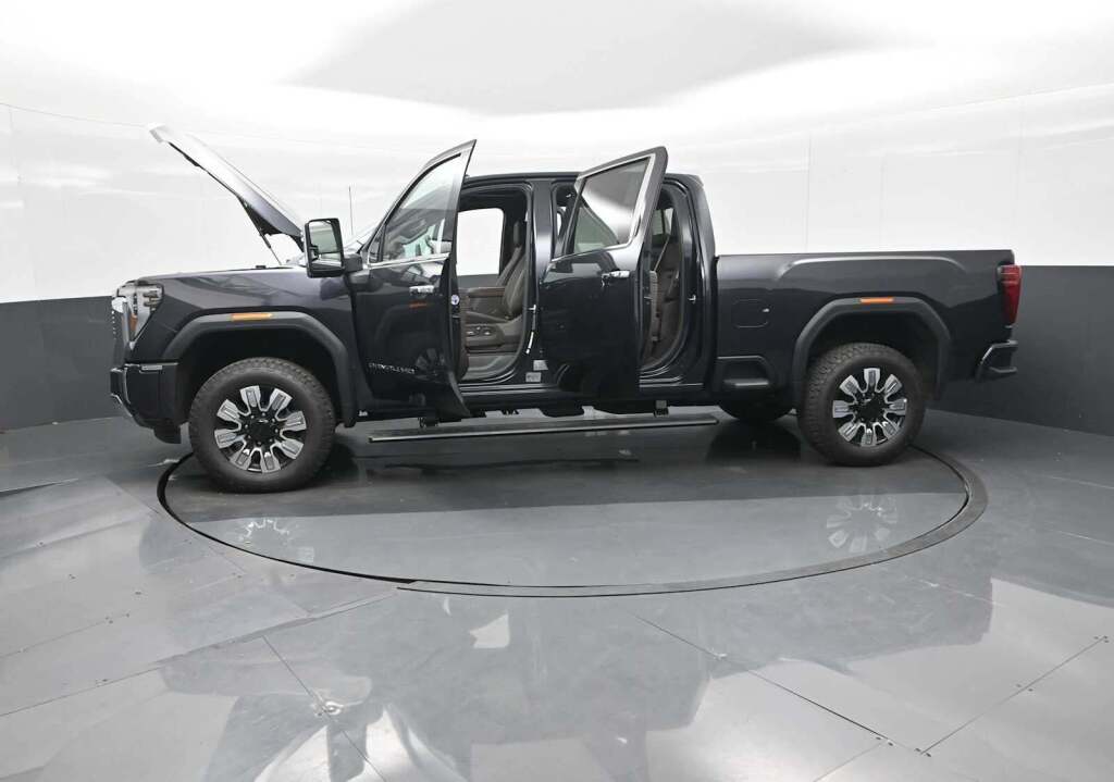 2025 GMC Sierra 2500HD Denali