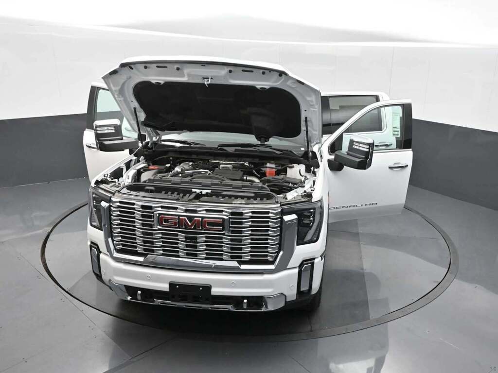 2025 GMC Sierra 2500HD Denali