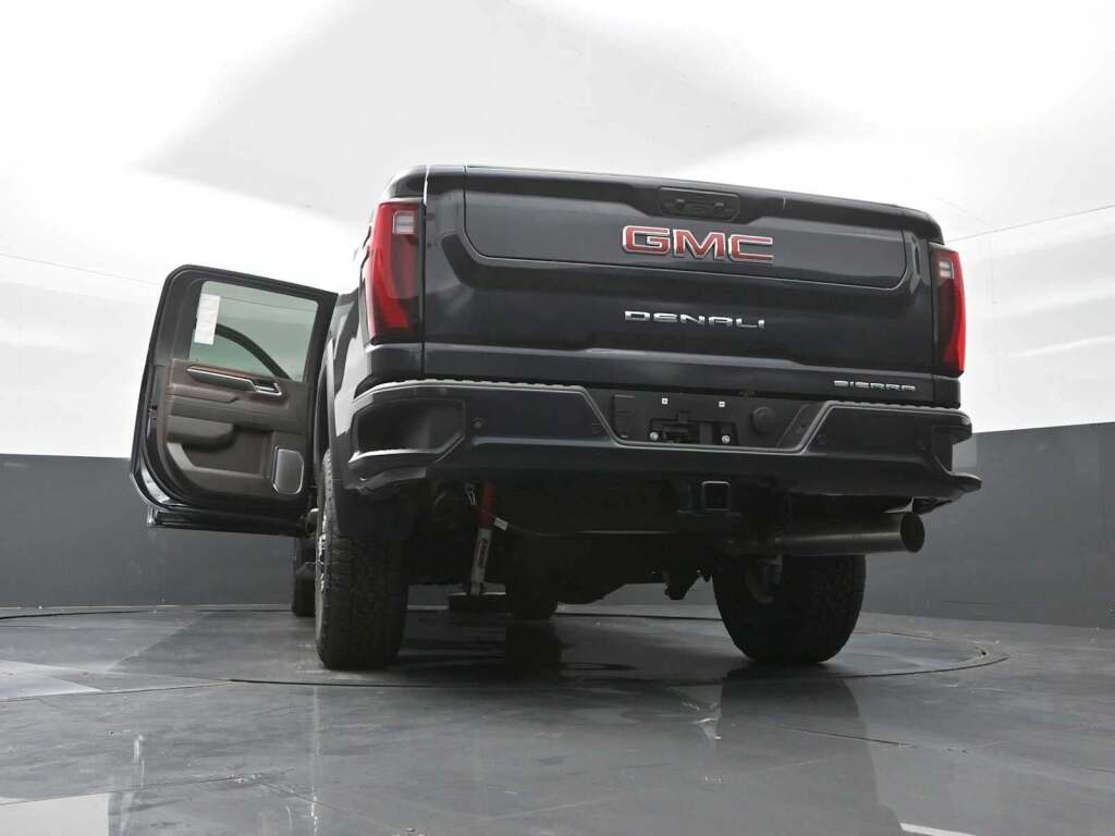 2025 GMC Sierra 2500HD Denali