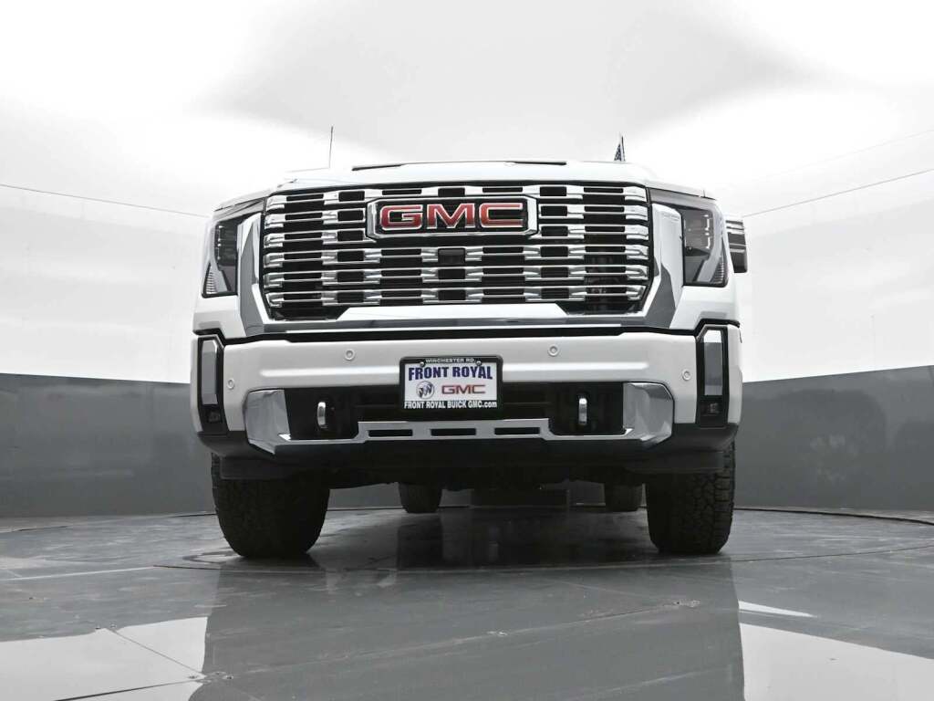 2025 GMC Sierra 2500HD Denali