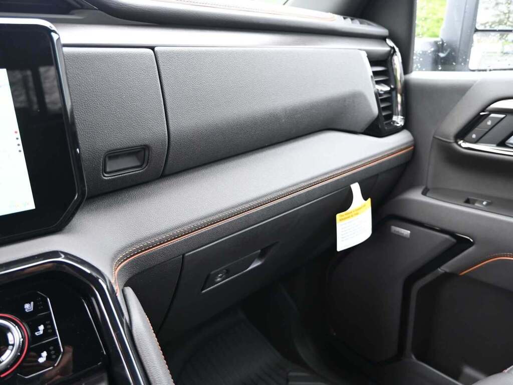 2025 GMC Sierra 2500HD AT4