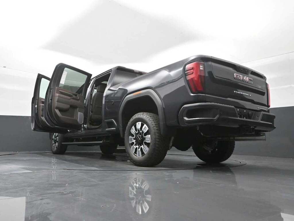 2025 GMC Sierra 2500HD Denali