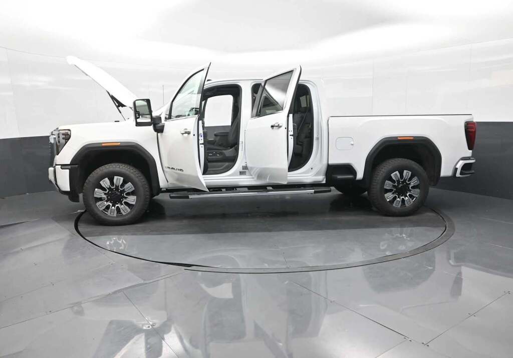 2025 GMC Sierra 2500HD Denali