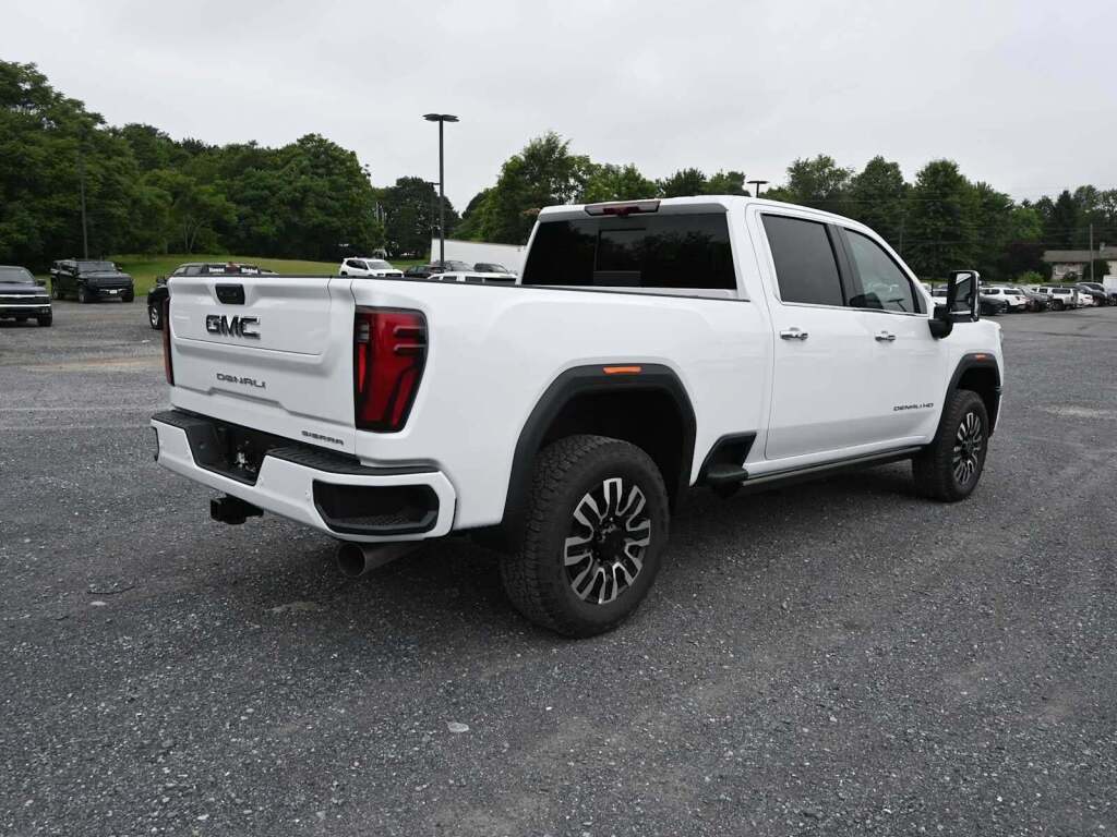 2025 GMC Sierra 2500HD Denali Ultimate